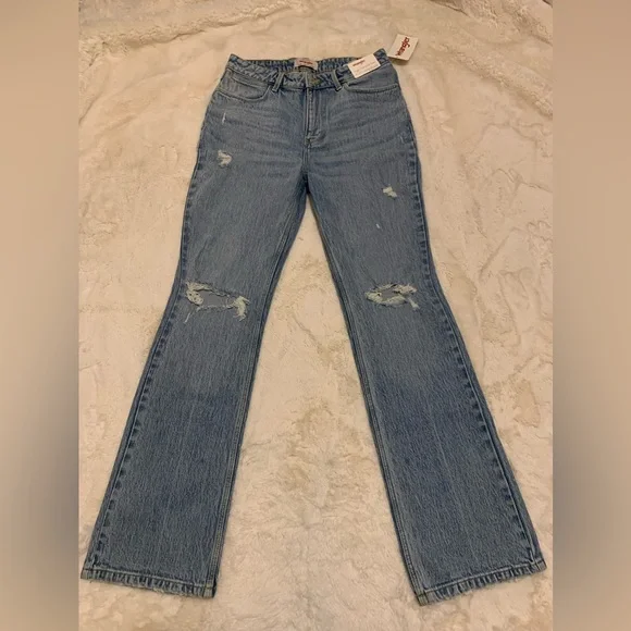 New with tags women’s size 8x32 Wrangler Light Blue bold bootcut Jeans - Picture 5 of 7
